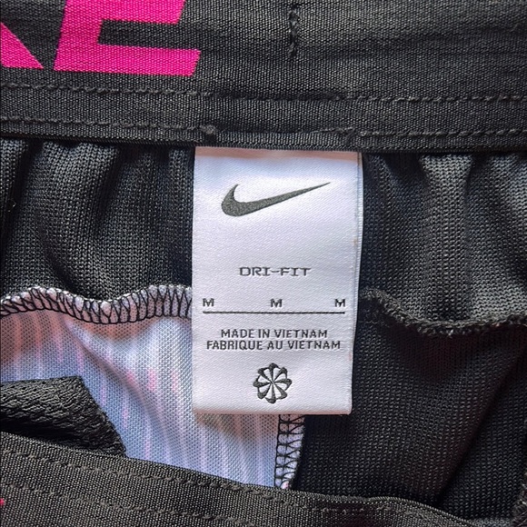 Nike Kids Black and Pink Patterned Skorts - Picture 2 of 11